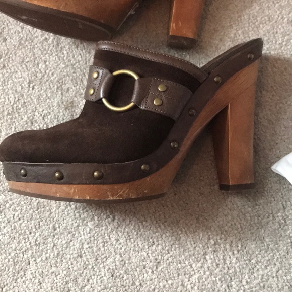 Heels - Picture 4 of 4